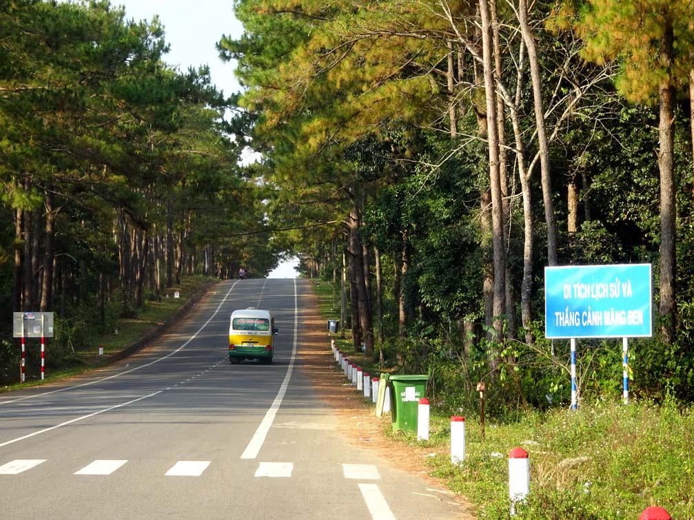 Xe từ sân bay Pleiku đi Măng Đen